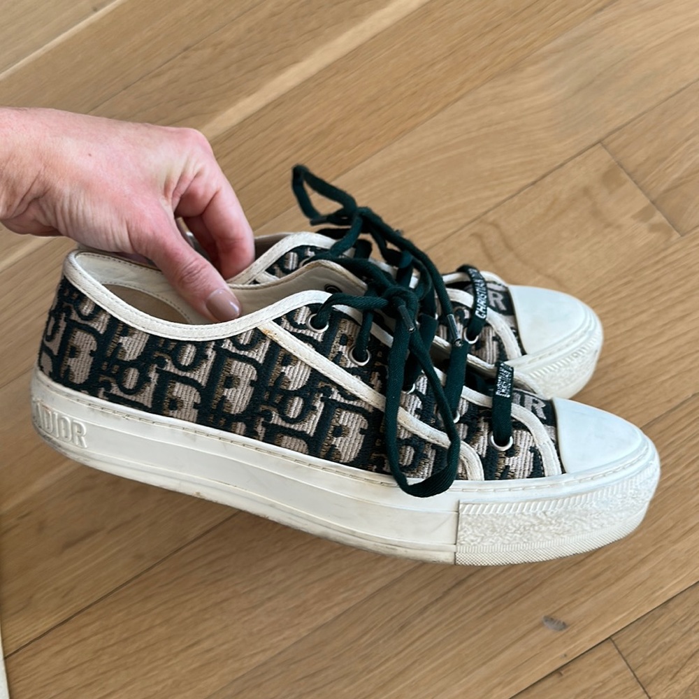 Womens Dior logo sneaker size 38, dark green and white